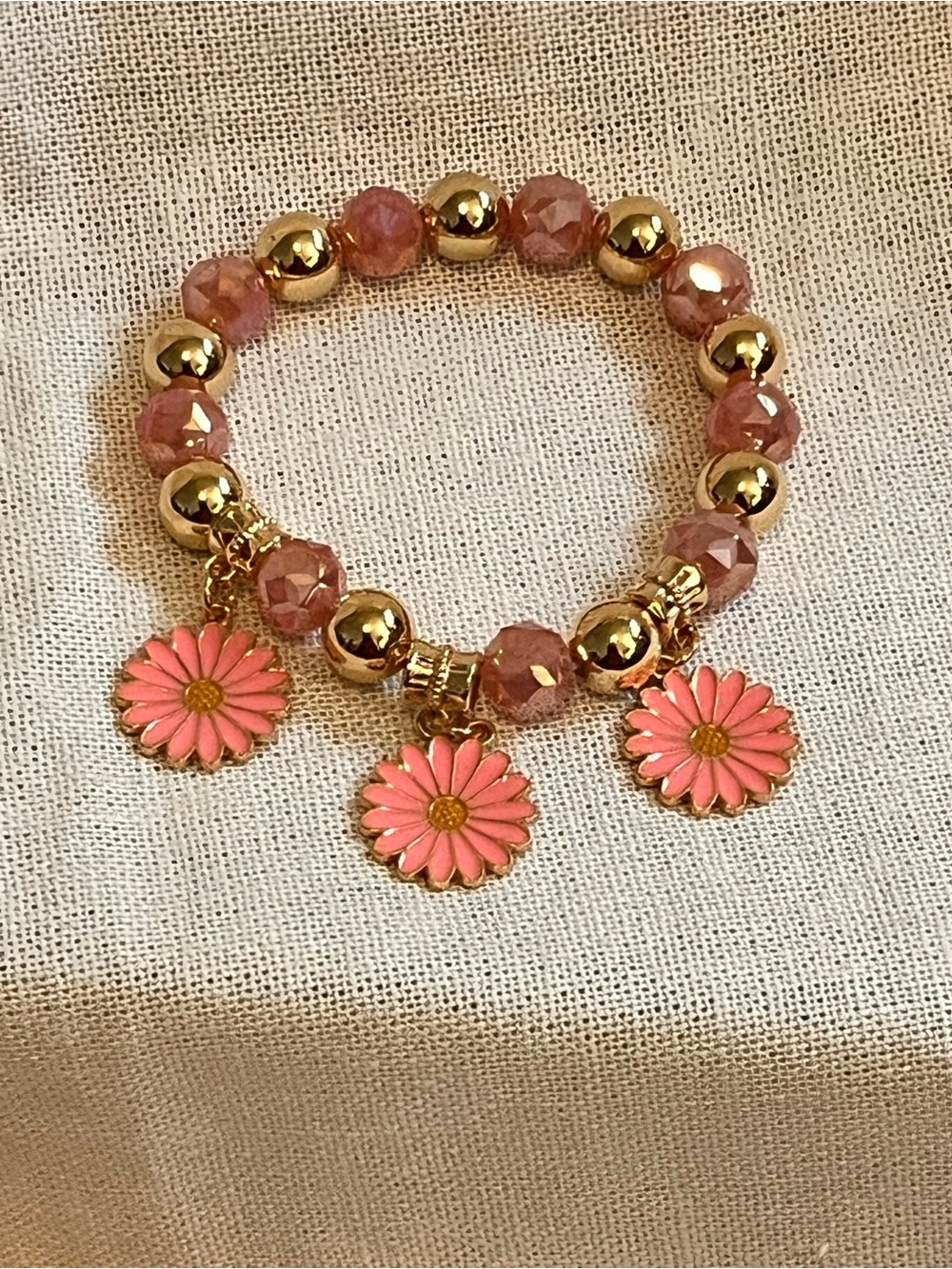 Pink Daisy Charm Beaded Bracelet with Gold Accents